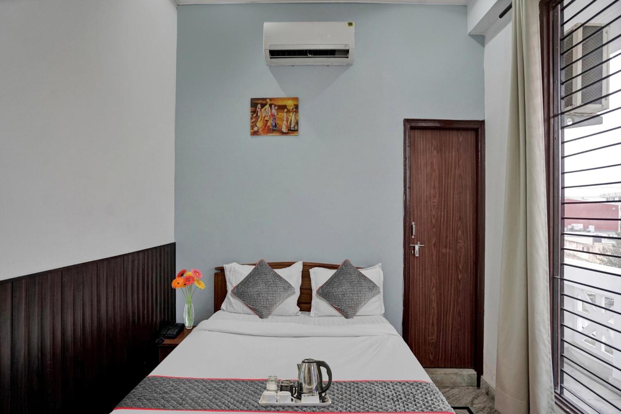 Collection O Samira Residency Near Botanic Garden Of Indian Republic Hotel Noida Eksteriør billede