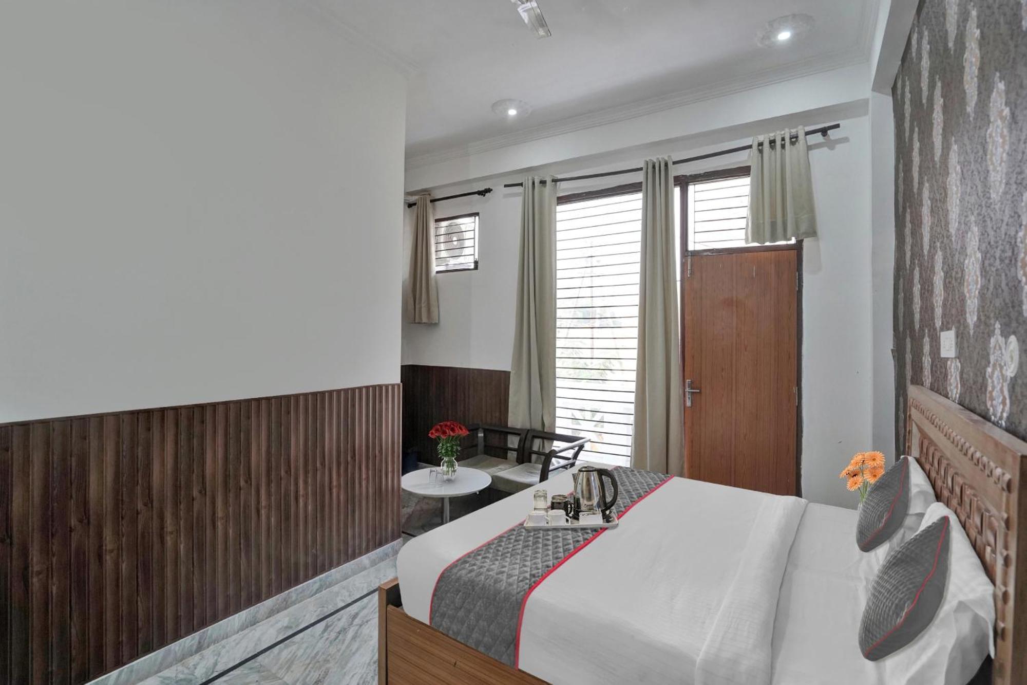 Collection O Samira Residency Near Botanic Garden Of Indian Republic Hotel Noida Eksteriør billede