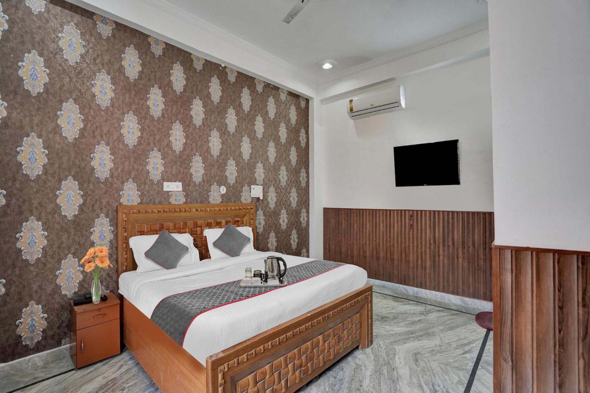 Collection O Samira Residency Near Botanic Garden Of Indian Republic Hotel Noida Eksteriør billede