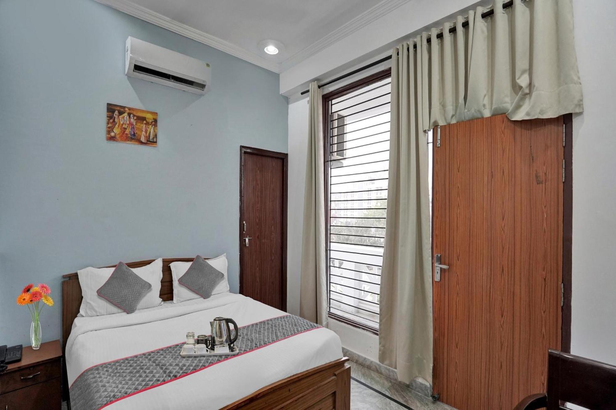 Collection O Samira Residency Near Botanic Garden Of Indian Republic Hotel Noida Eksteriør billede