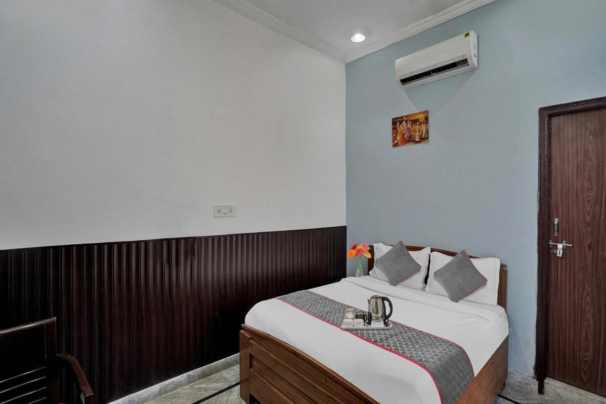 Collection O Samira Residency Near Botanic Garden Of Indian Republic Hotel Noida Eksteriør billede