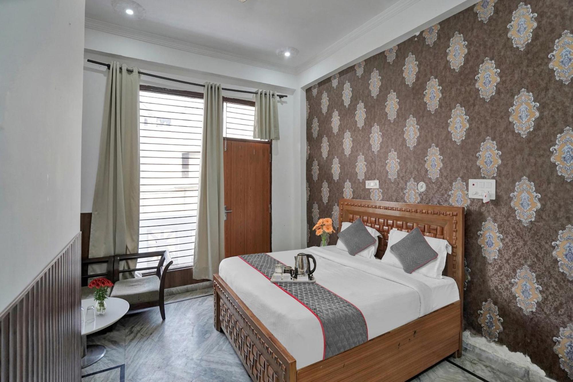 Collection O Samira Residency Near Botanic Garden Of Indian Republic Hotel Noida Eksteriør billede