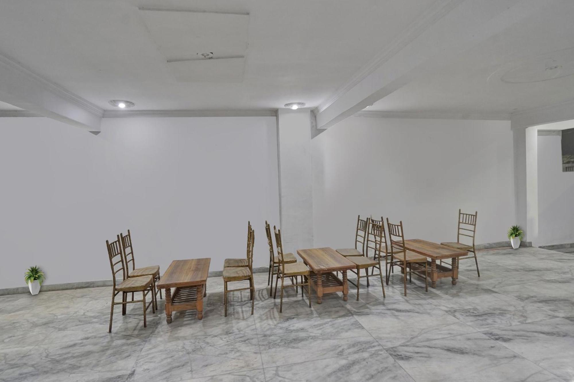 Collection O Samira Residency Near Botanic Garden Of Indian Republic Hotel Noida Eksteriør billede