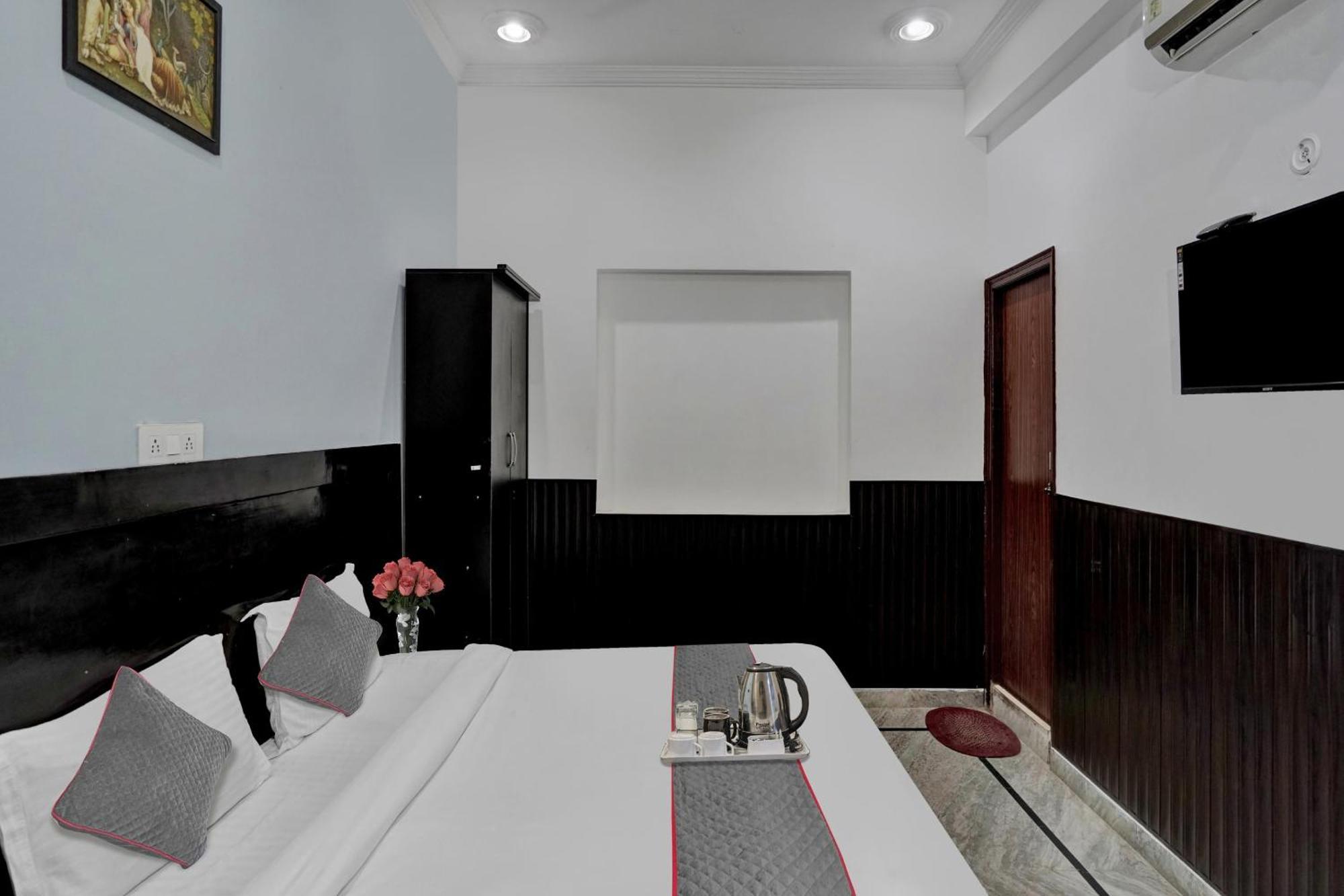 Collection O Samira Residency Near Botanic Garden Of Indian Republic Hotel Noida Eksteriør billede