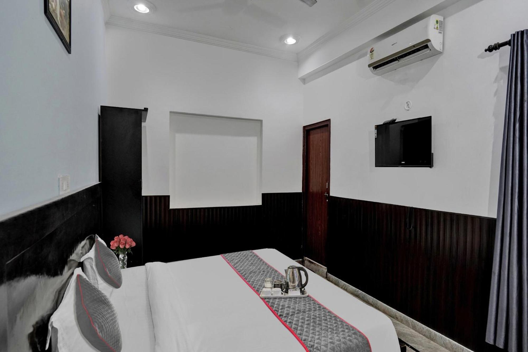 Collection O Samira Residency Near Botanic Garden Of Indian Republic Hotel Noida Eksteriør billede